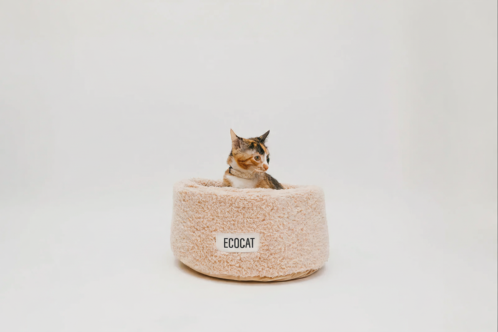 Ultra-Soft Sherpa Cat Bed – Plush Comfort for Cats